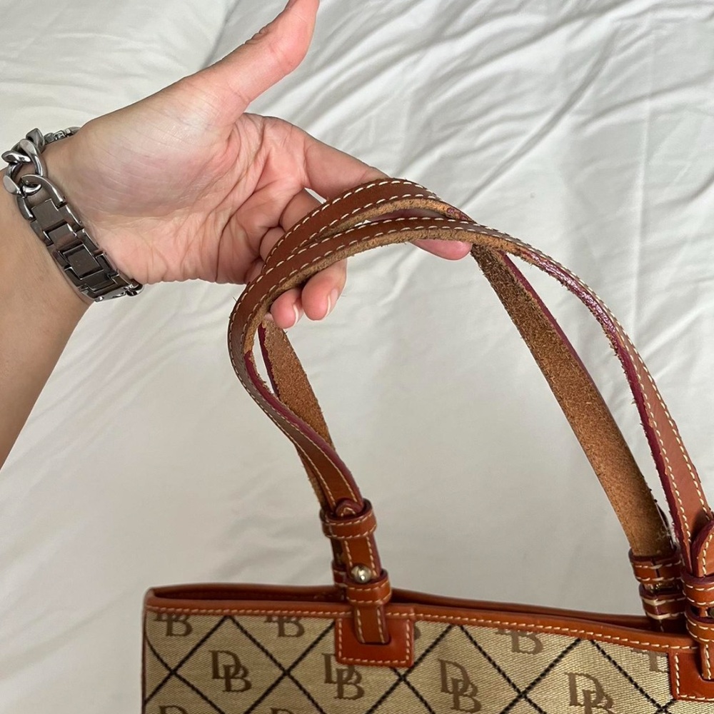Dooney and Bourke Signature Print And Brown leather Shoulder Bag With wallet - Picture 6 of 8
